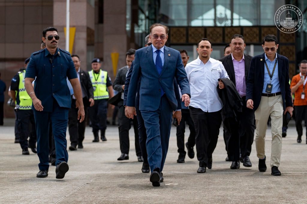 PM, delegasi mula lawatan rasmi ke tiga negara