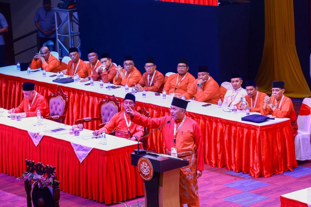 Sah! UMNO kekal bersama PH hadapi PRU16