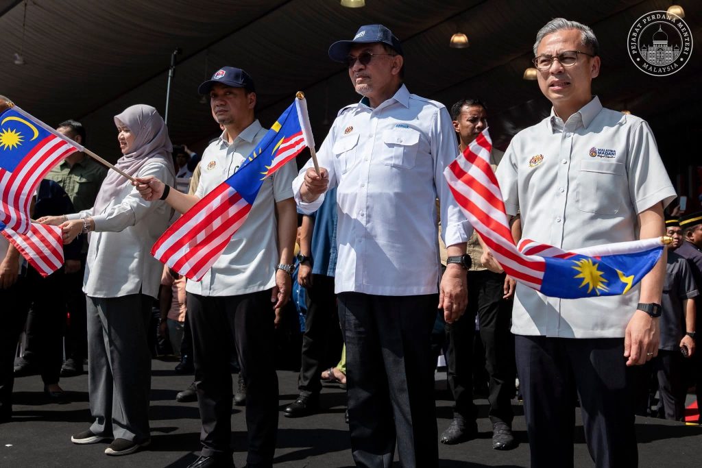 Dah 3 tahun Anwar tunggu usul undi tidak percaya dari pembangkang