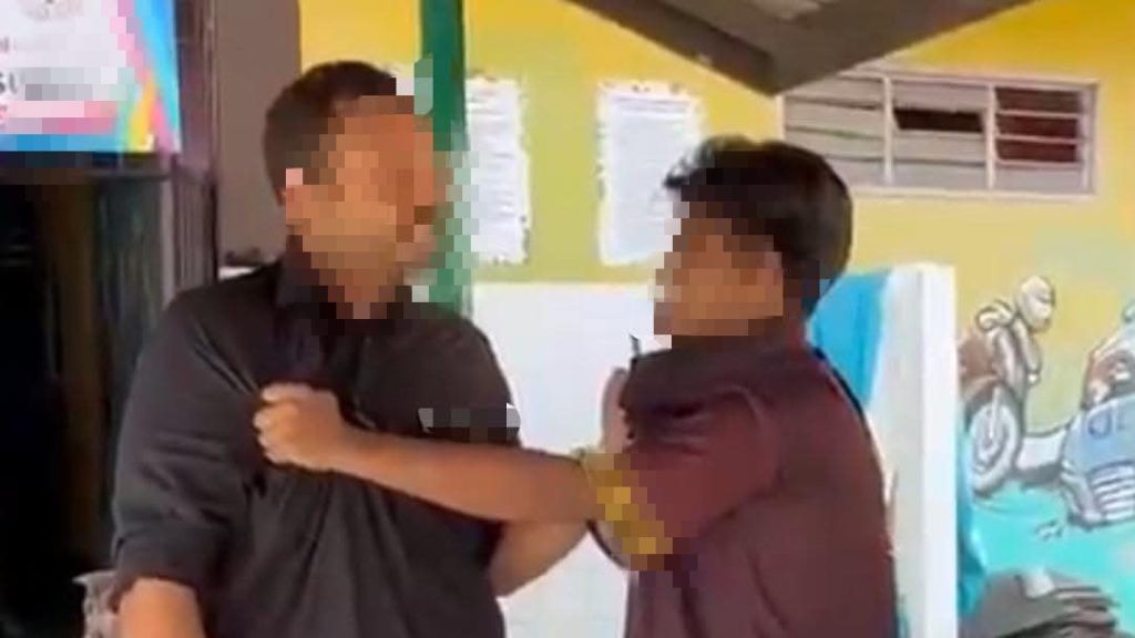 Pelajar tumbuk muka guru direman dua hari