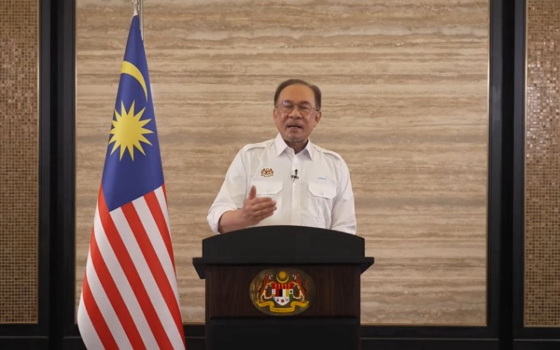 Anwar  mohon maaf lewat tunai janji turunkan harga RON95