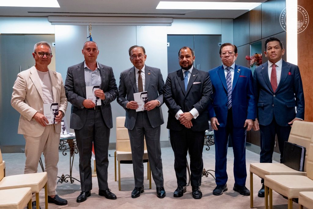 PM hargai terjemahan ‘The Asian Renaissance’ ke bahasa Itali