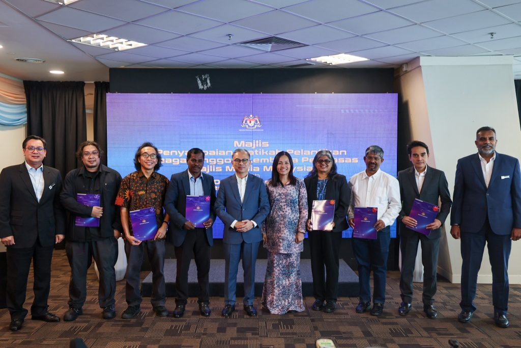 Kerajaan tidak akan ‘kacau’ Majlis Media Malaysia – Fahmi