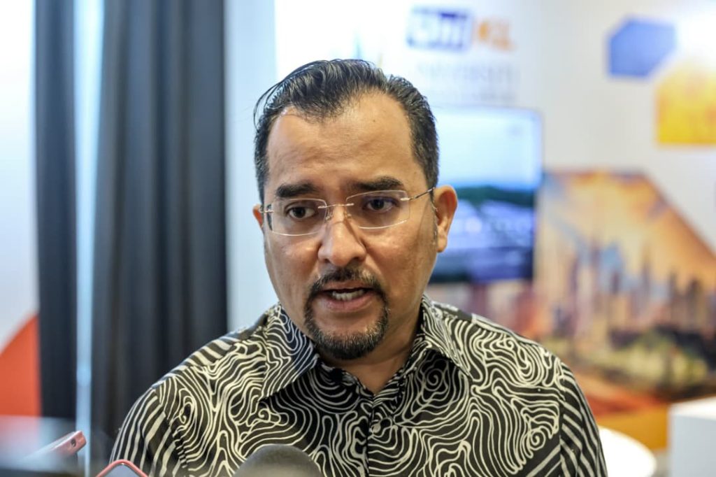 Peperiksaan lahir generasi burung kakak tua alasan tidak munasabah