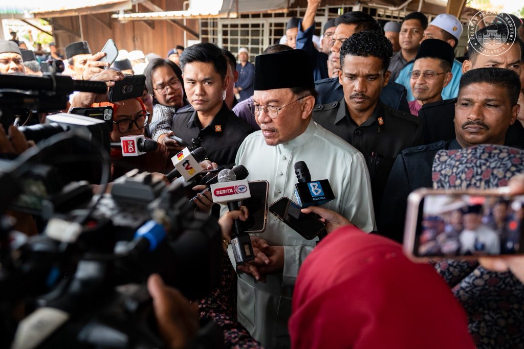 Anwar minta jangan terus hukum Rafizi