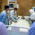 Anwar ziarah Mursyidul Am Pas di Hospital Pulau Pinang.