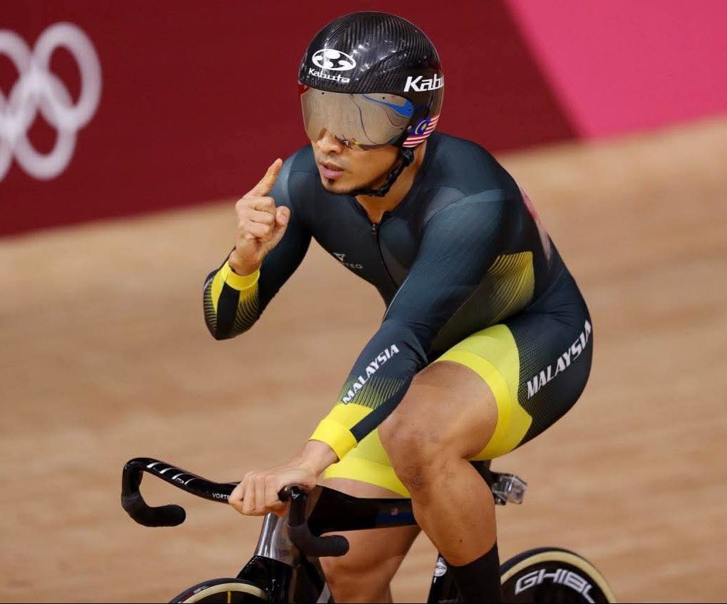 Air mata Azizulhasni gugur bila ‘khidmatnya’ masih diperlukan negara