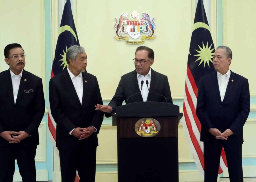 Satu kerajaan banyak suara: Siapa sebenarnya menentukan arah?